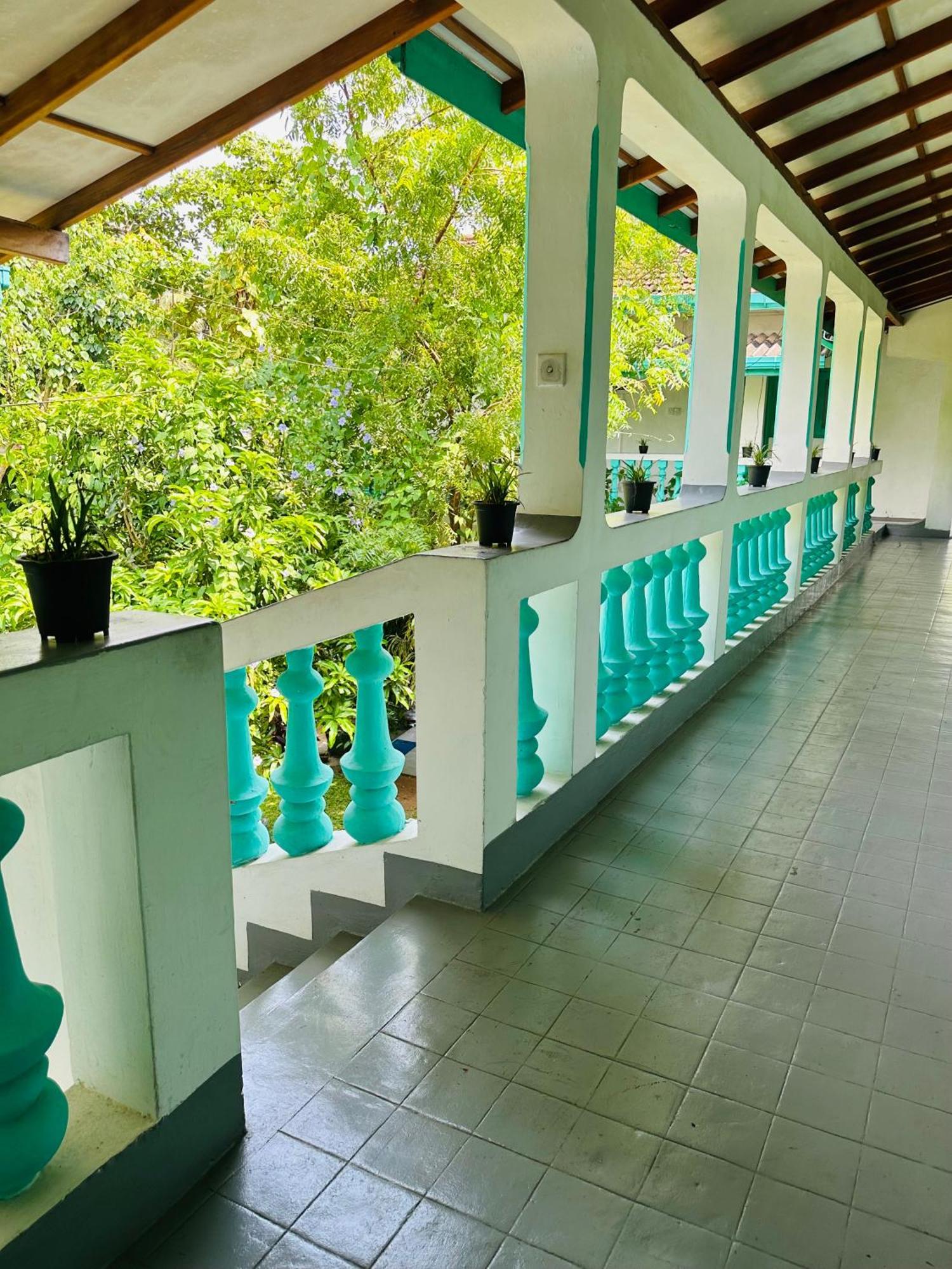 Villa 47 Хикадува Екстериор снимка
